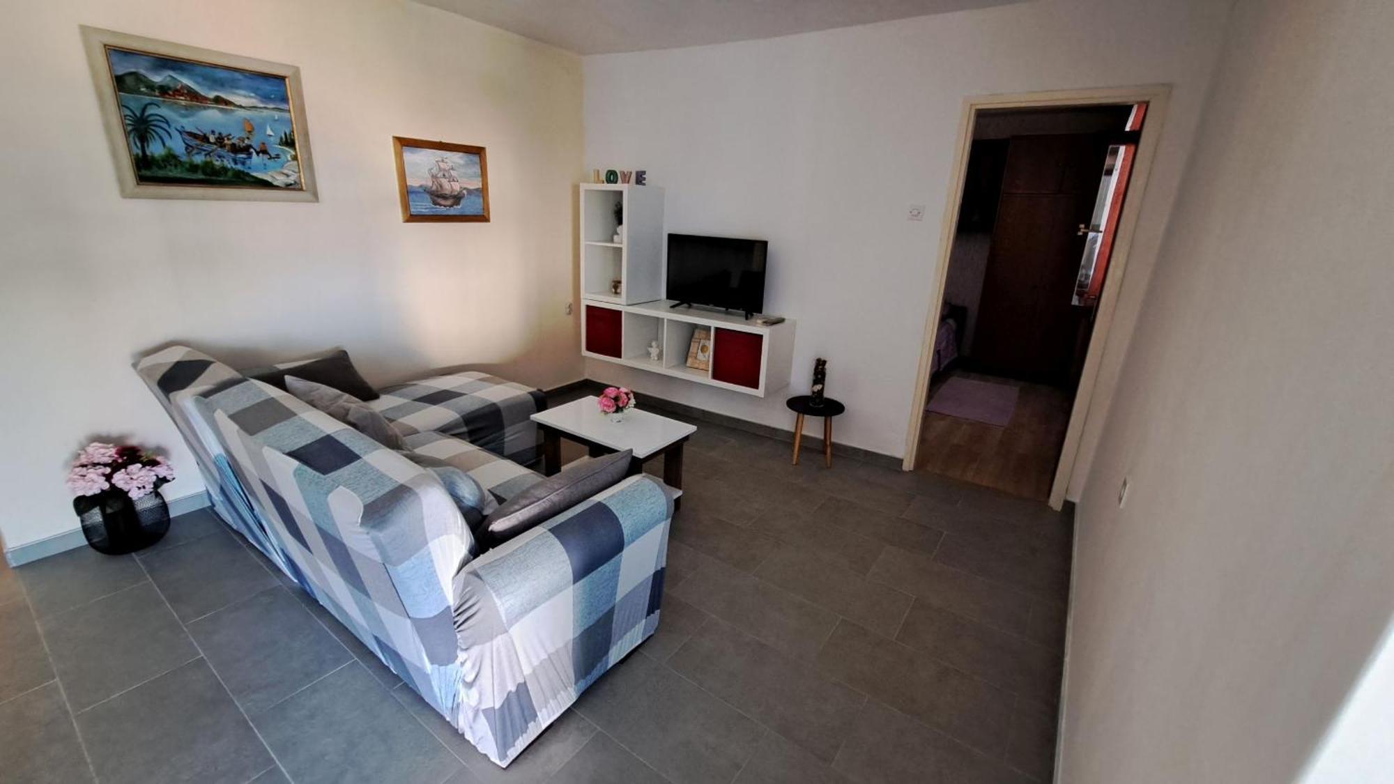 Apartments Damjan Brist Exterior photo