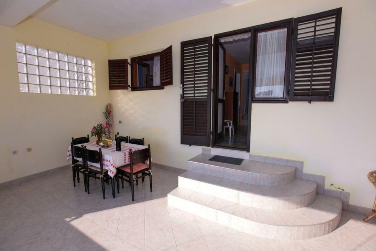Apartments Damjan Brist Exterior photo